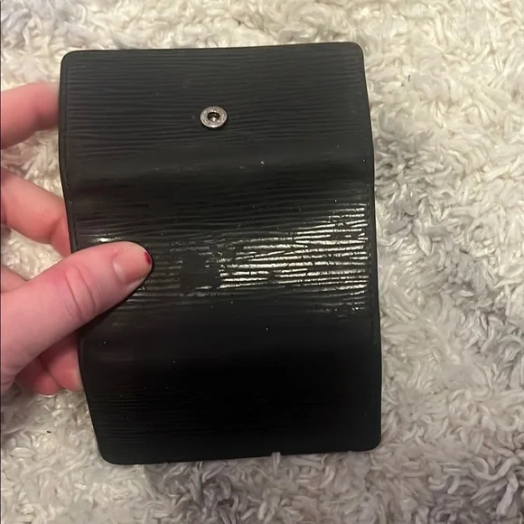 Louis Vuitton Black Epi Key Holder - Picture 5 of 10